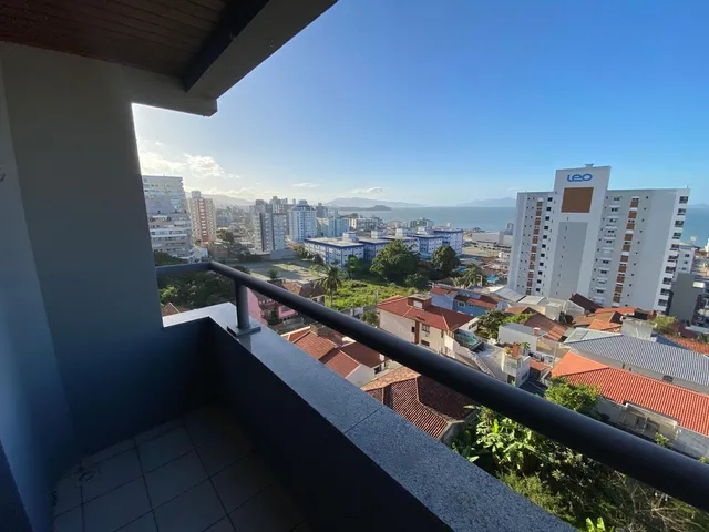 Imagem 16: Ótimo Apartamento para Alugar de 3 Quartos em São José