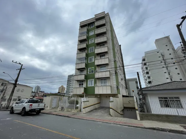 Imagem: Excelente Apartamento de 2 Quartos com Sacada