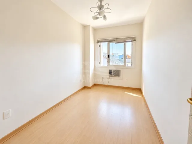 Imagem 8: Casa de 3 Quartos em Condomínio na Tristeza, Porto Alegre-Rs com 1 Suíte, 3 Banheiros e 170M² de Área