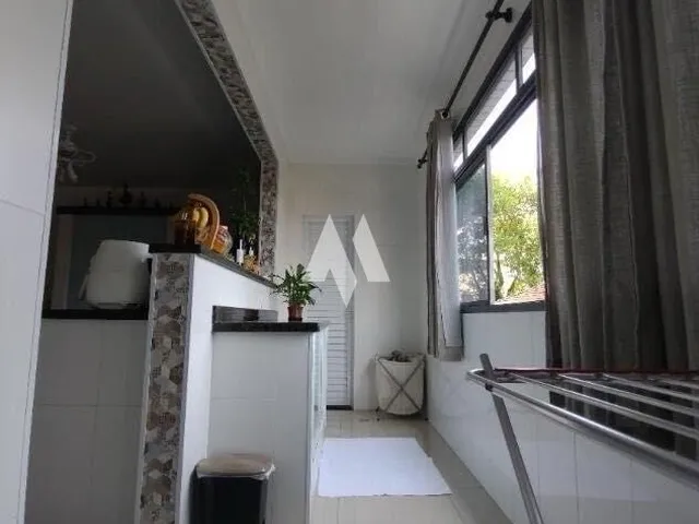 Imagem 2: Apartamento na Ponta da Praia de 3 Quartos com Varanda e 2 Vagas na Ponta da Praia