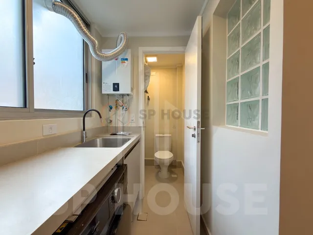 Imagem 11: Apartamento Reformado À Venda em Moema com 2 Suítes, 1 Vaga, 72M²