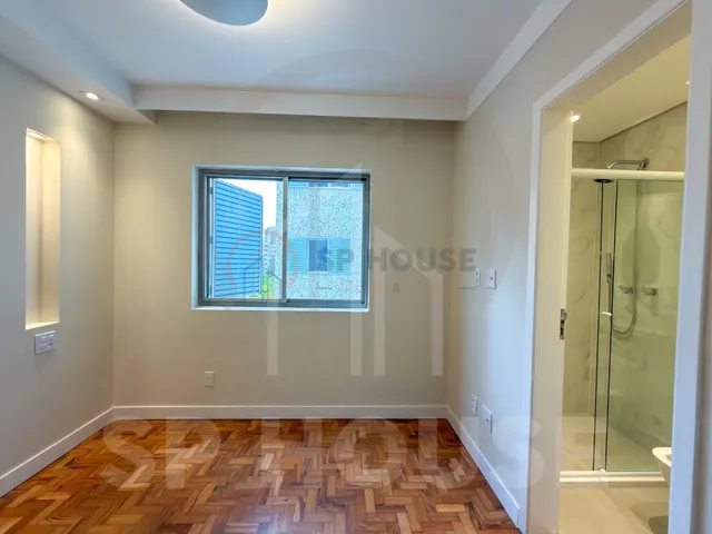 Imagem 16: Apartamento Reformado À Venda em Moema com 2 Suítes, 1 Vaga, 72M²