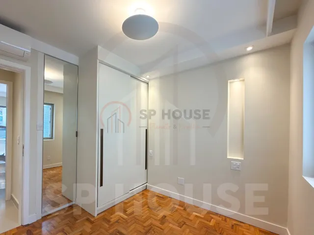 Imagem 14: Apartamento Reformado À Venda em Moema com 2 Suítes, 1 Vaga, 72M²