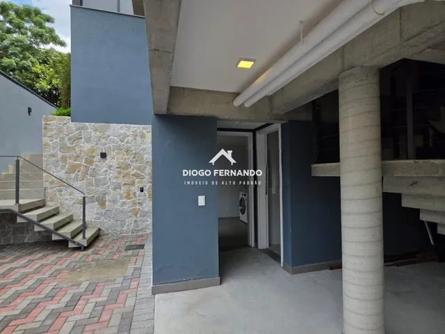 Imagem 12: Casa de Alto Padrão À Venda no Campeche com 5 Suítes, Piscina com Spa em Condomínio Fechado