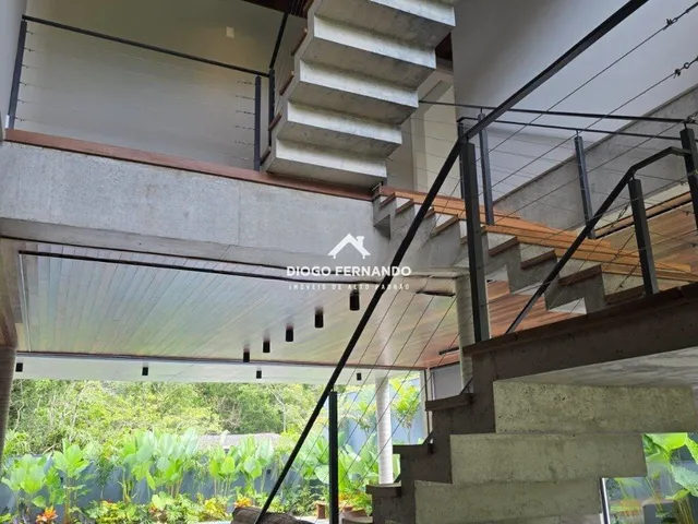 Imagem 16: Casa de Alto Padrão À Venda no Campeche com 5 Suítes, Piscina com Spa em Condomínio Fechado