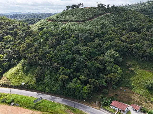 Imagem: Terreno de Frente para Rodovia