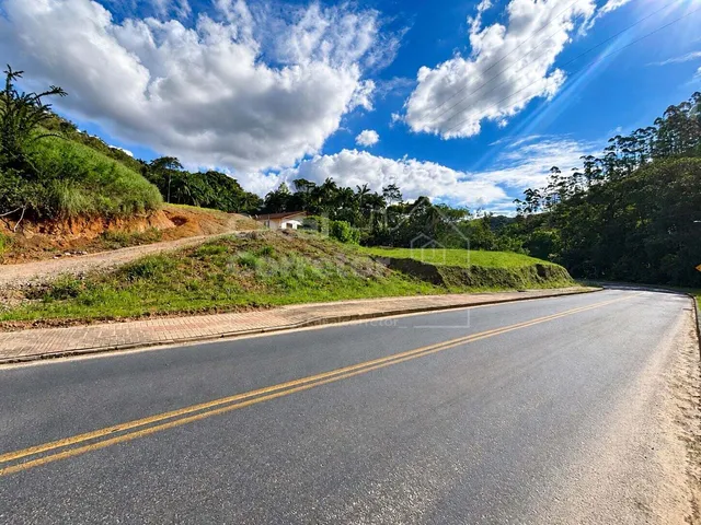Imagem: Casa com Terreno de 3 Mil M2