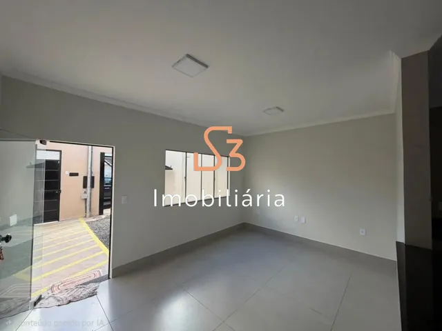 Imagem 7: Casa para Locação em Uberlândia-Mg, Bairro Laranjeiras: 2 Quartos, 1 Suíte, 1 Sala, 2 Banheiros, 1 Vaga, 74M²