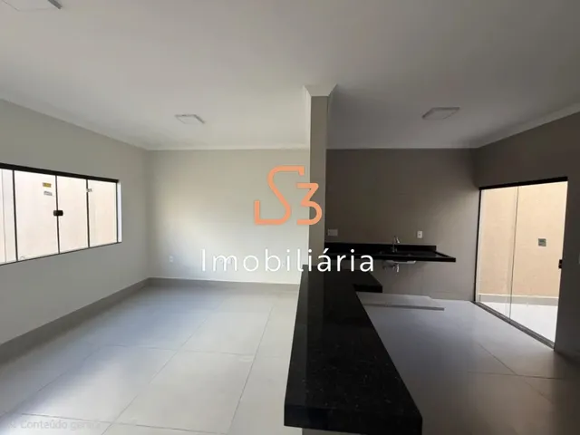 Imagem 9: Casa para Locação em Uberlândia-Mg, Bairro Laranjeiras: 2 Quartos, 1 Suíte, 1 Sala, 2 Banheiros, 1 Vaga, 74M²