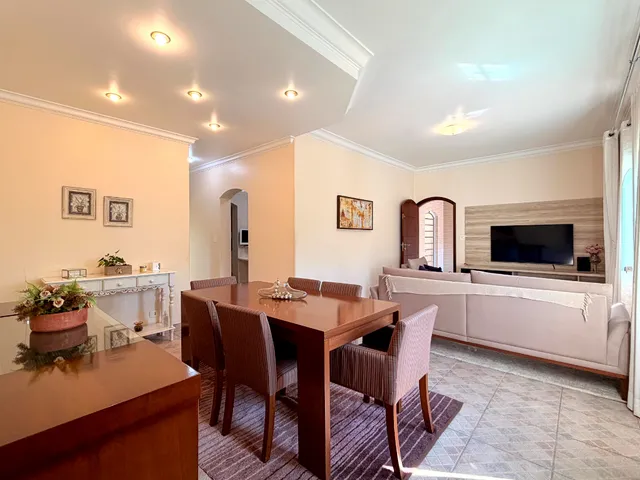 Imagem: Casa para Venda em Jardim Zaira com 3 Quartos