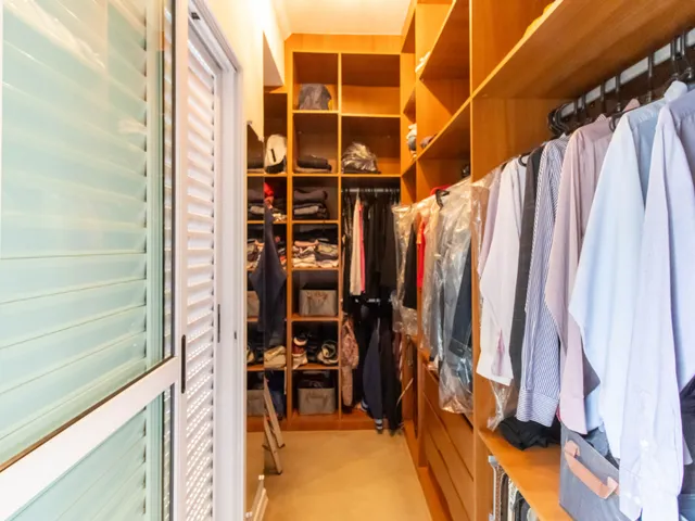 Imagem 2: Casa no Condomínio Condomínio Residencial Vienna para Venda com 3 Quartos, Sendo 3 Suítes, 254M²