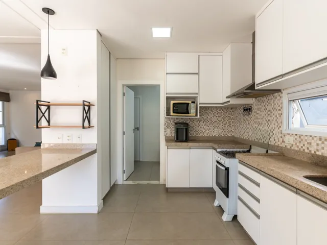 Imagem 12: Casa no Condomínio Parque dos Alecrins para Venda com 3 Quartos, Sendo 3 Suítes, 253M²