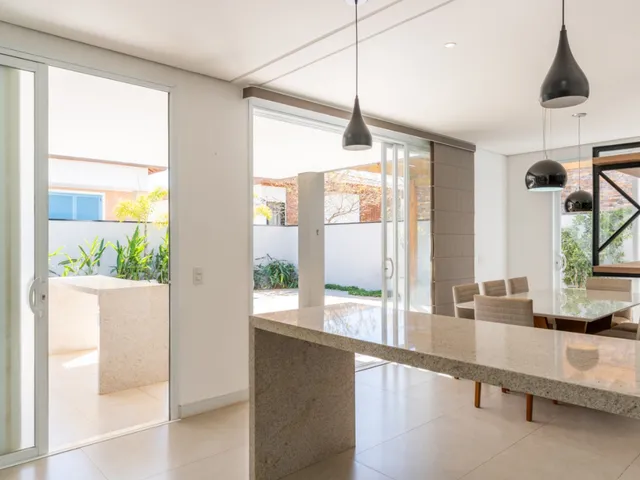 Imagem 15: Casa no Condomínio Parque dos Alecrins para Venda com 3 Quartos, Sendo 3 Suítes, 253M²
