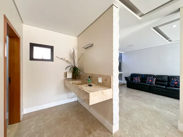 Imagem 5: Casa no Condomínio Condomínio Terras de Jundiaí, Vale Azul - Jundiaí Sp para Venda com 5 Quartos, Sendo 2 Suítes, 327M²
