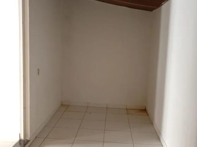 Imagem 4: Casa Bom Retiro Averbada 03 Dormitórios Sendo Uma Suíte Sala , Copa Cozinha 03 Banheiro 150 M do Mar