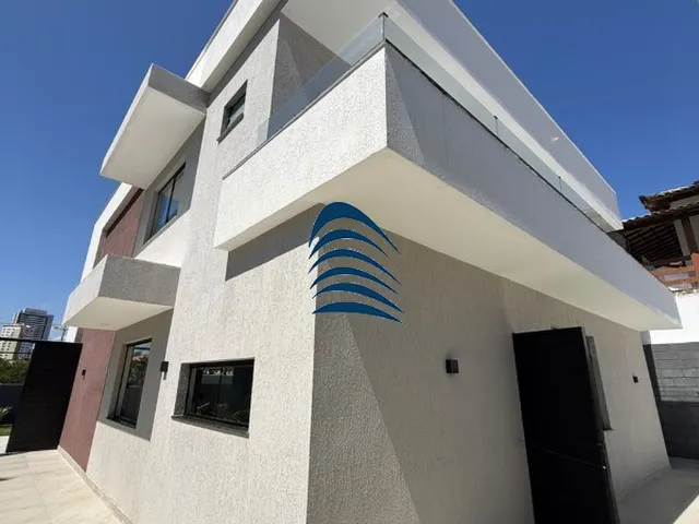 Imagem 5: Casa Contemporânea com Piscina e 4 Suítes no Itaigara