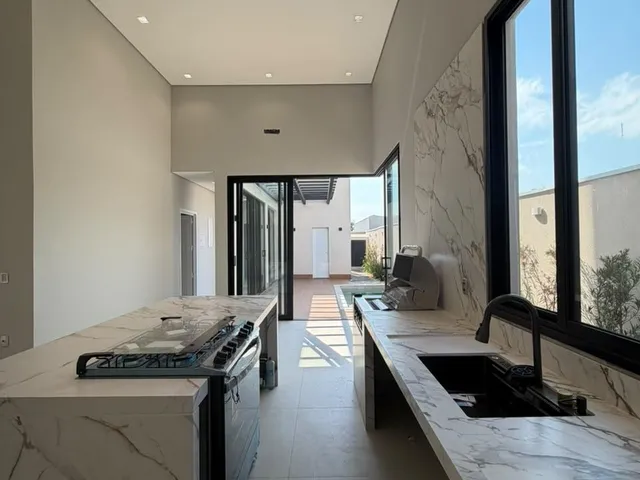 Imagem: Casa Térrea no Condomínio Belvedere II