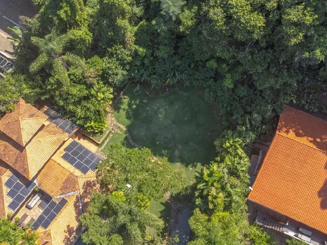Imagem: Cambury - Casa a Venda com 4 Suítes, Cond
