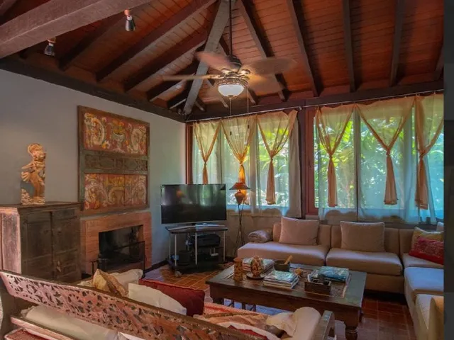 Imagem 10: Cambury - Casa a Venda com 4 Suítes, Cond. a 200 Metros da Praia (11) 9-9194-5074 Whatsapp. 24H