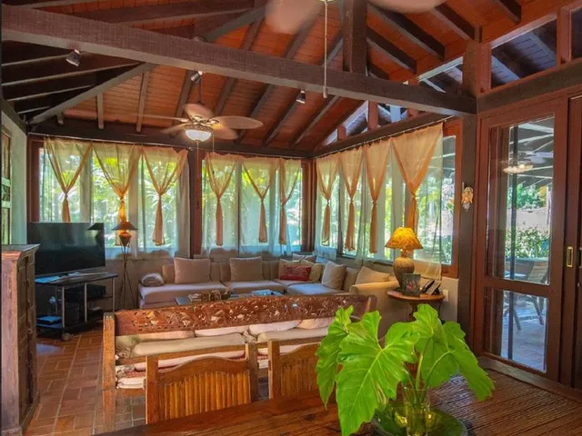 Imagem 14: Cambury - Casa a Venda com 4 Suítes, Cond. a 200 Metros da Praia (11) 9-9194-5074 Whatsapp. 24H