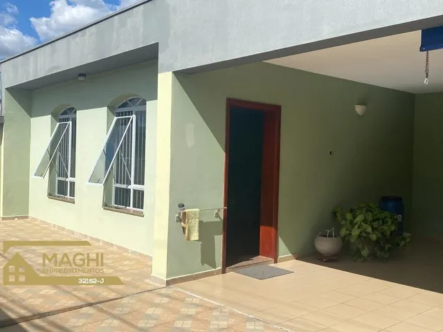Imagem: Casa com 03 Dormitórios e Suíte no Bairro