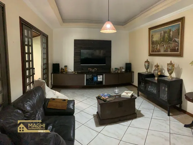 Imagem: Linda Casa com 04 Dormitórios e Suíte
