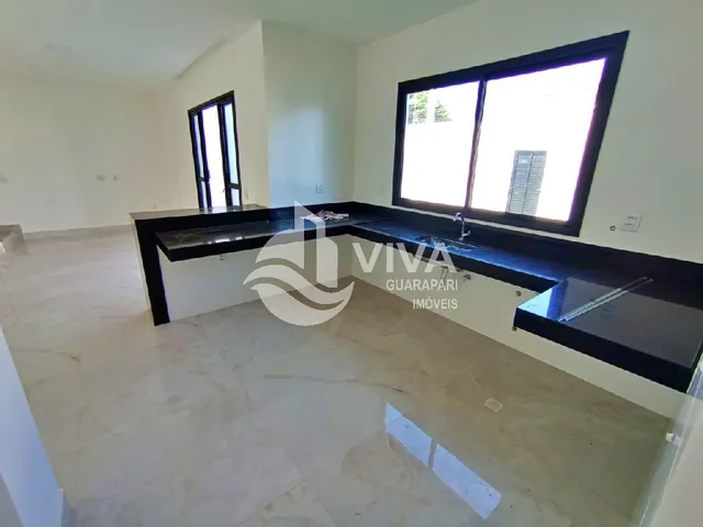 Imagem 7: Casa Duplex de Alto Padrão À Venda Composta por 3 Suítes Á Venda no Itapebussu, Guarapari-Es -Viva Guarapari Imóveis