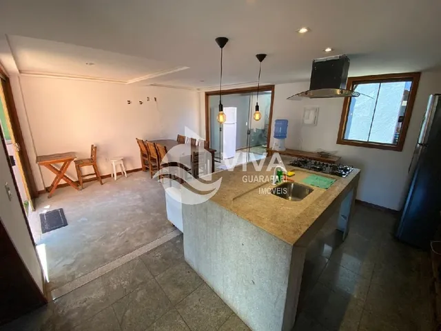 Imagem 4: Casa À Venda na Enseada Azul em Guarapari-Es: 5 Quartos, 5 Suítes, 2 Salas, 7 Banheiros, 3 Vagas de Garagem, 153,60 M²