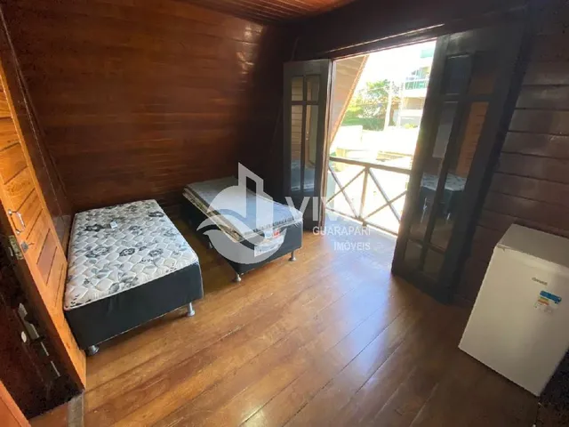 Imagem 2: Casa À Venda na Enseada Azul em Guarapari-Es: 5 Quartos, 5 Suítes, 2 Salas, 7 Banheiros, 3 Vagas de Garagem, 153,60 M²