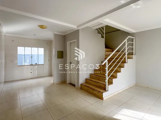 Imagem 5: Sobrado de 3 Quartos e 2 Banheiros Próximo a Utf-Pr com Garagem