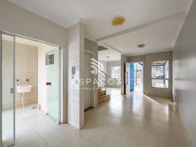 Imagem 6: Sobrado de 3 Quartos e 2 Banheiros Próximo a Utf-Pr com Garagem