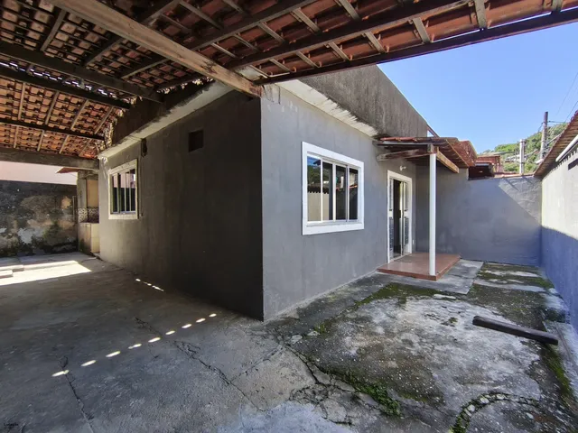 Imagem 2: Casa para Venda em Nova Iguaçu, Carmari, 2 Dormitórios, 1 Suíte, 2 Banheiros, 3 Vagas