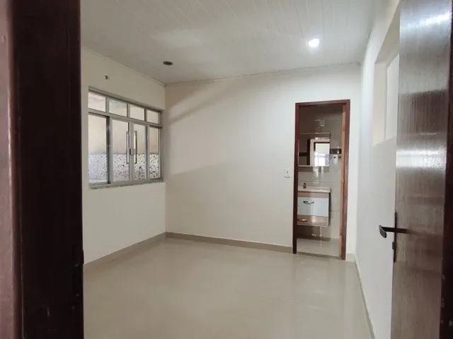 Imagem 15: Casa para Venda em Nova Iguaçu, Carmari, 2 Dormitórios, 1 Suíte, 2 Banheiros, 3 Vagas
