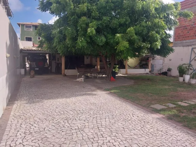 Imagem 2: Casa À Venda em Ipitanga com 3 Suítes e Terreno de 680M²
