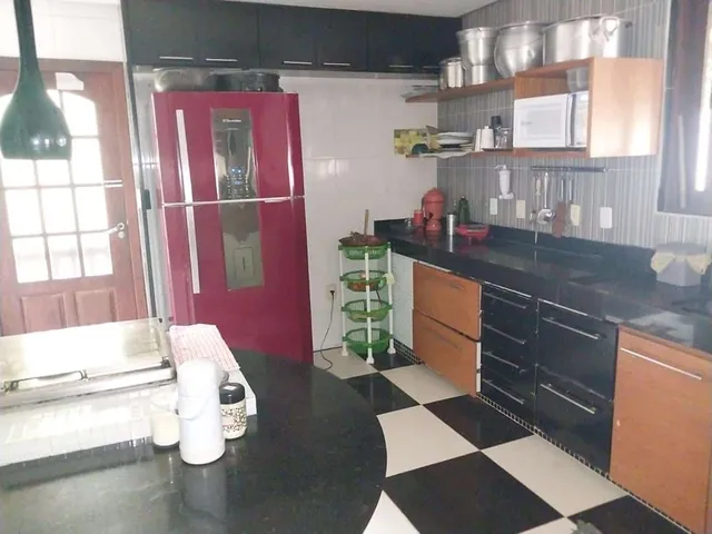 Imagem 8: Casa À Venda em Ipitanga com 3 Suítes e Terreno de 680M²