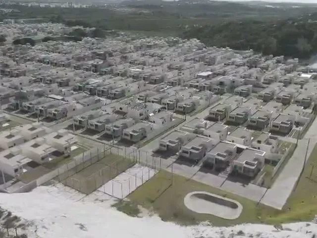Imagem 2: Casa À Venda de 2,3 e 4 Quartos com Suíte no Busca Vida Side Concept - Catu de Abrantes