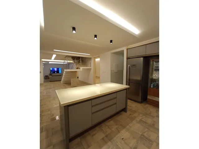 Imagem 9: Casa À Venda com 4 Suítes e Piscina no Condomínio Busca Vida, Camaçari