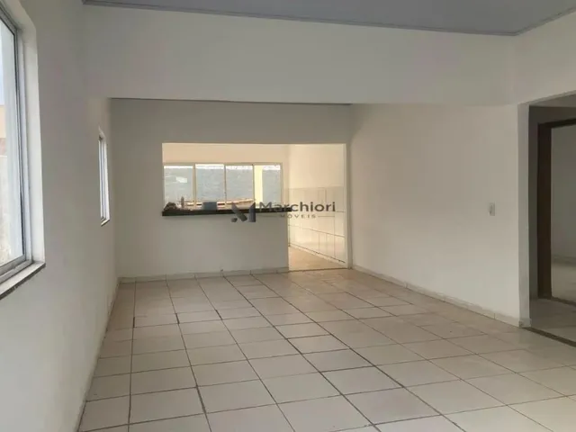 Imagem 11: Casa 3 Quartos Recém-Reformada com Suítes em Lote de 360M²