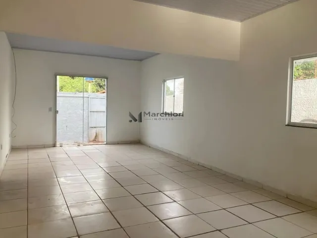 Imagem 2: Casa 3 Quartos Recém-Reformada com Suítes em Lote de 360M²