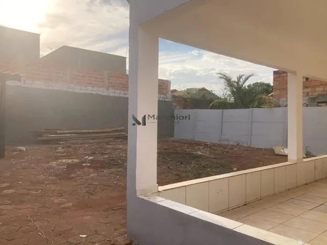 Imagem 13: Casa 3 Quartos Recém-Reformada com Suítes em Lote de 360M²