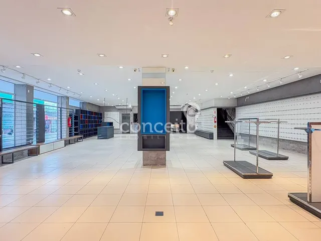 Imagem 7: Loja Comercial com 842M² na Rua XV de Novembro!
