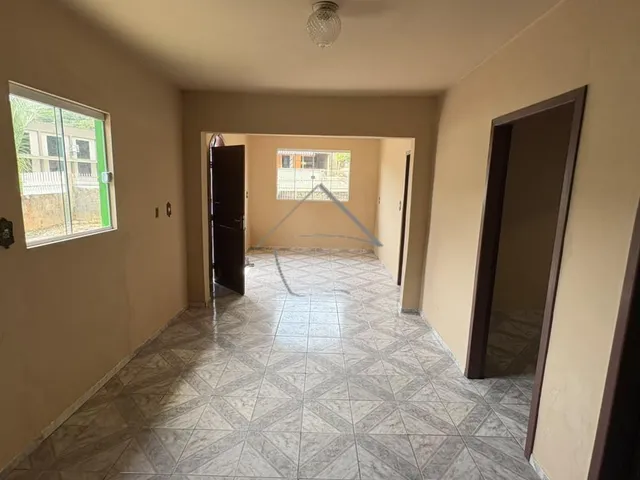 Imagem 7: Casa com Galpão Disponível para Venda no Bairro São Luis - Jaraguá do Sul