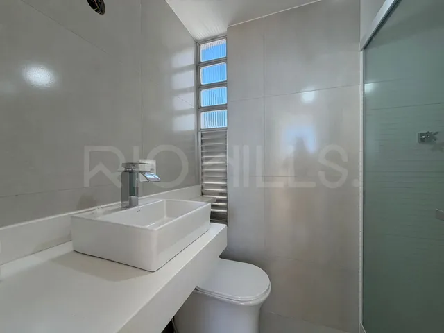 Imagem 3: Apartamento de 2 Quartos À Venda em Icaraí, Niterói