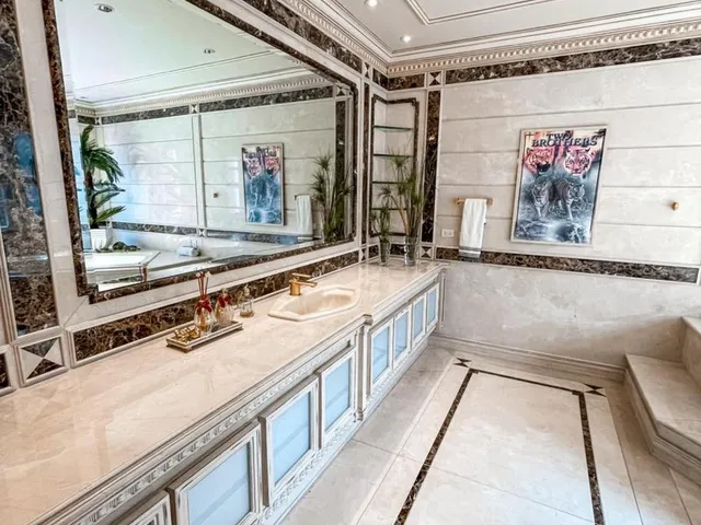 Imagem 12: Elíssima Casa no Residencial Zero - Alphaville - Sp R$ 24.000.000,00 R$ 5.798,00 (Iptu) R$ 2.487,00 (Condomínio