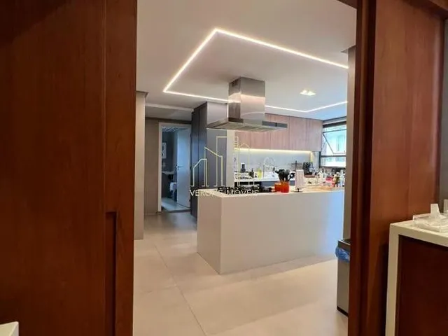 Imagem 13: Apartamento À Venda no Bairro Graça com 3 Quartos 3 Suítes 2 Salas 6 Banheiros 5 Vagas de Garagem 416,00M² de Área
