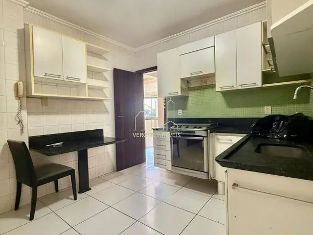Imagem 3: Apartamento À Venda na Pituba com 3 Quartos 1 Suíte 2 Salas 3 Banheiros 1 Vaga 130M²