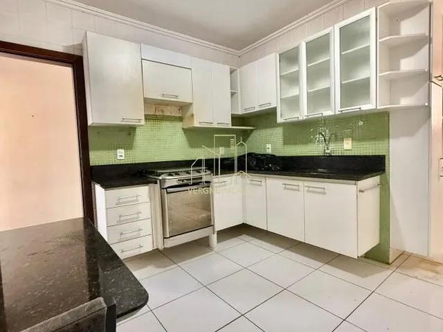 Imagem 11: Apartamento À Venda na Pituba com 3 Quartos 1 Suíte 2 Salas 3 Banheiros 1 Vaga 130M²