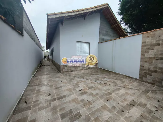 Imagem: Belíssima Casa com Piscina em Mongaguá