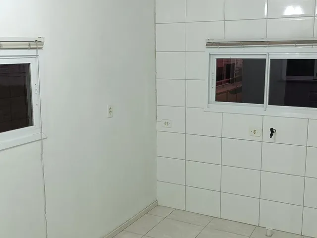 Imagem 3: Sobrado 02 Dormitórios para Venda Ou Locação, no Bairro Esplanada, Caxias do Sul