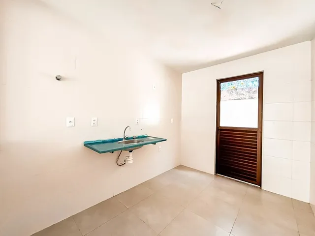 Imagem 10: Casa 4 Dormitórios para Venda em Camaçari - Ba